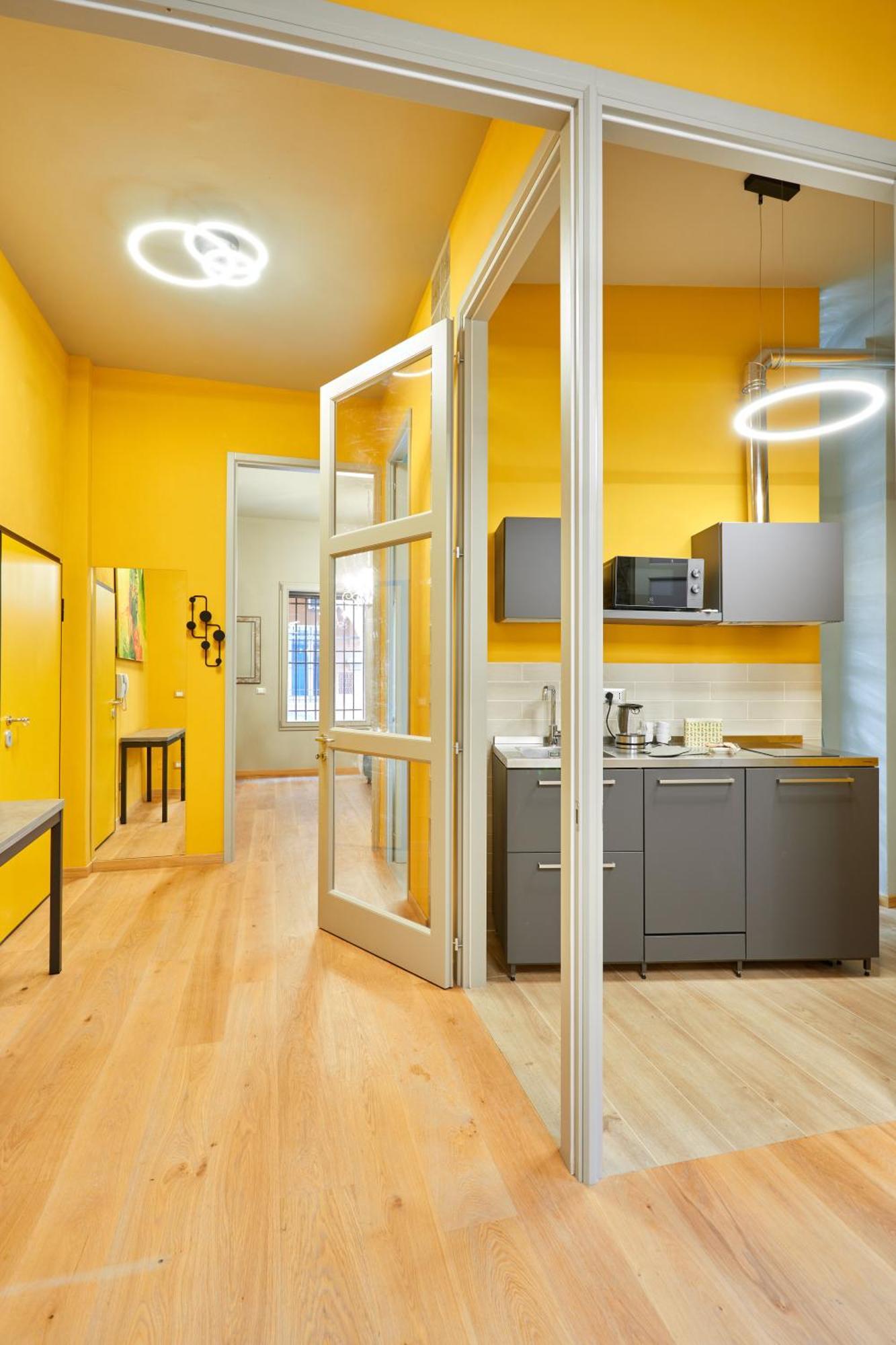 Central And Comfy Apartment Free Netflix And Disney Plus Болоня Екстериор снимка