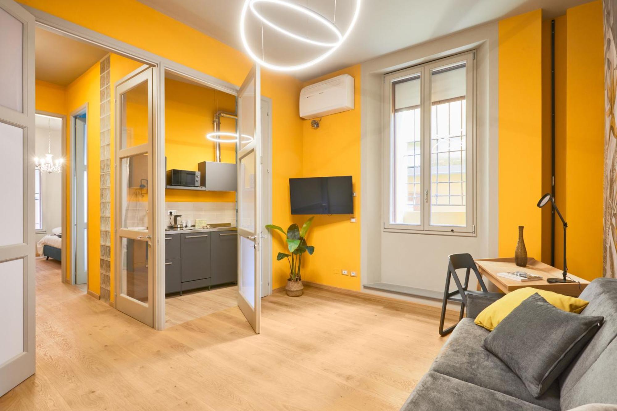 Central And Comfy Apartment Free Netflix And Disney Plus Болоня Екстериор снимка