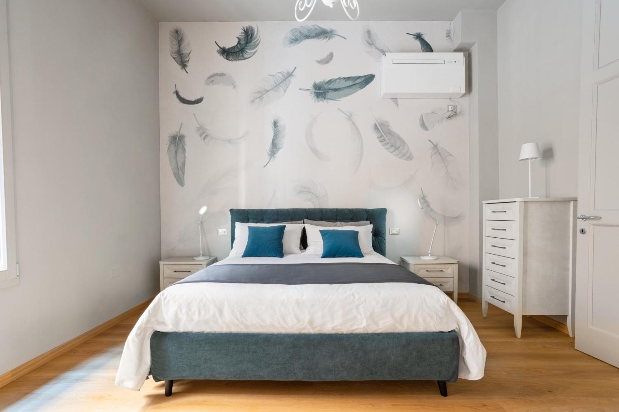 Central And Comfy Apartment Free Netflix And Disney Plus Болоня Екстериор снимка