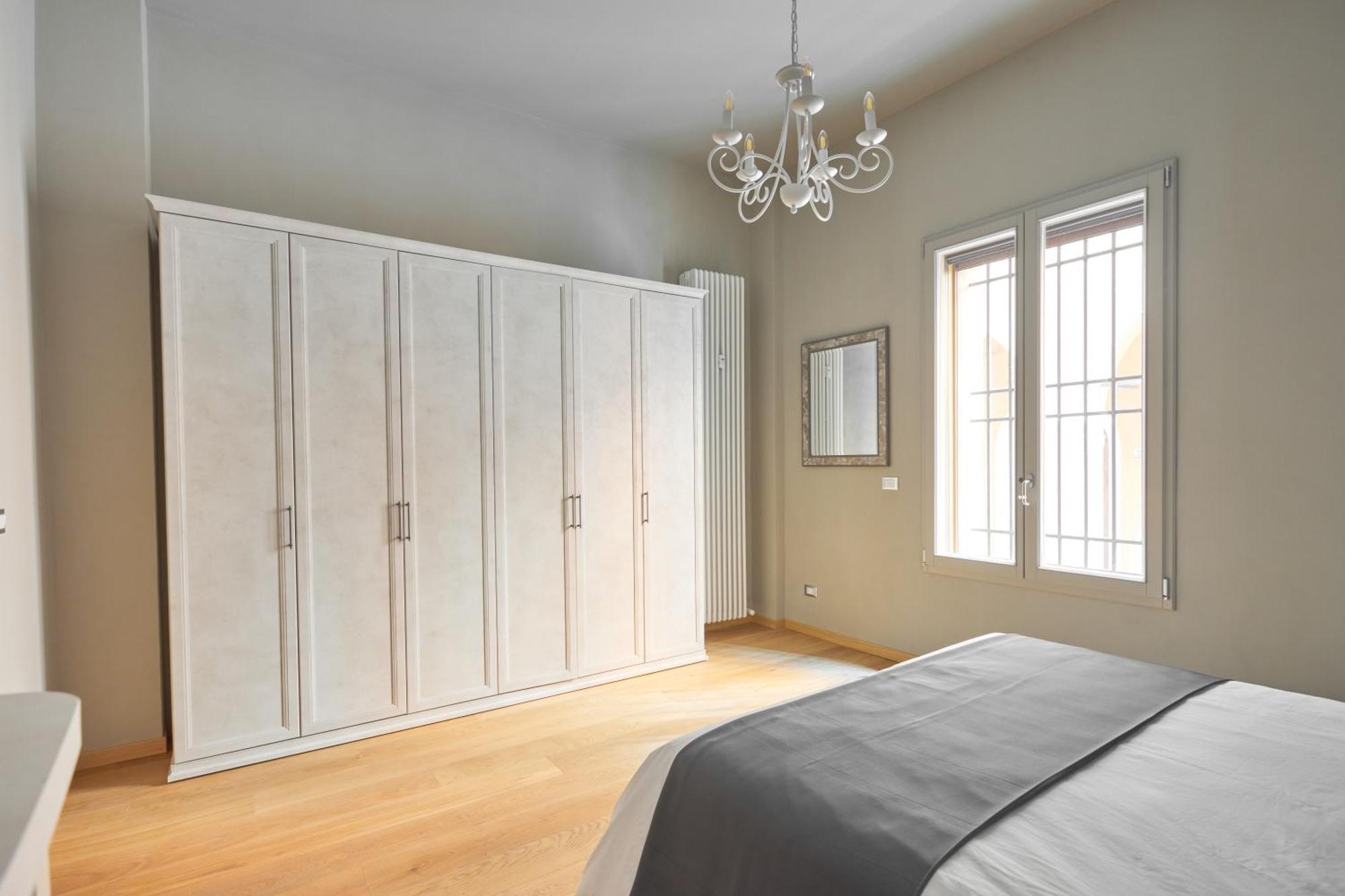 Central And Comfy Apartment Free Netflix And Disney Plus Болоня Екстериор снимка